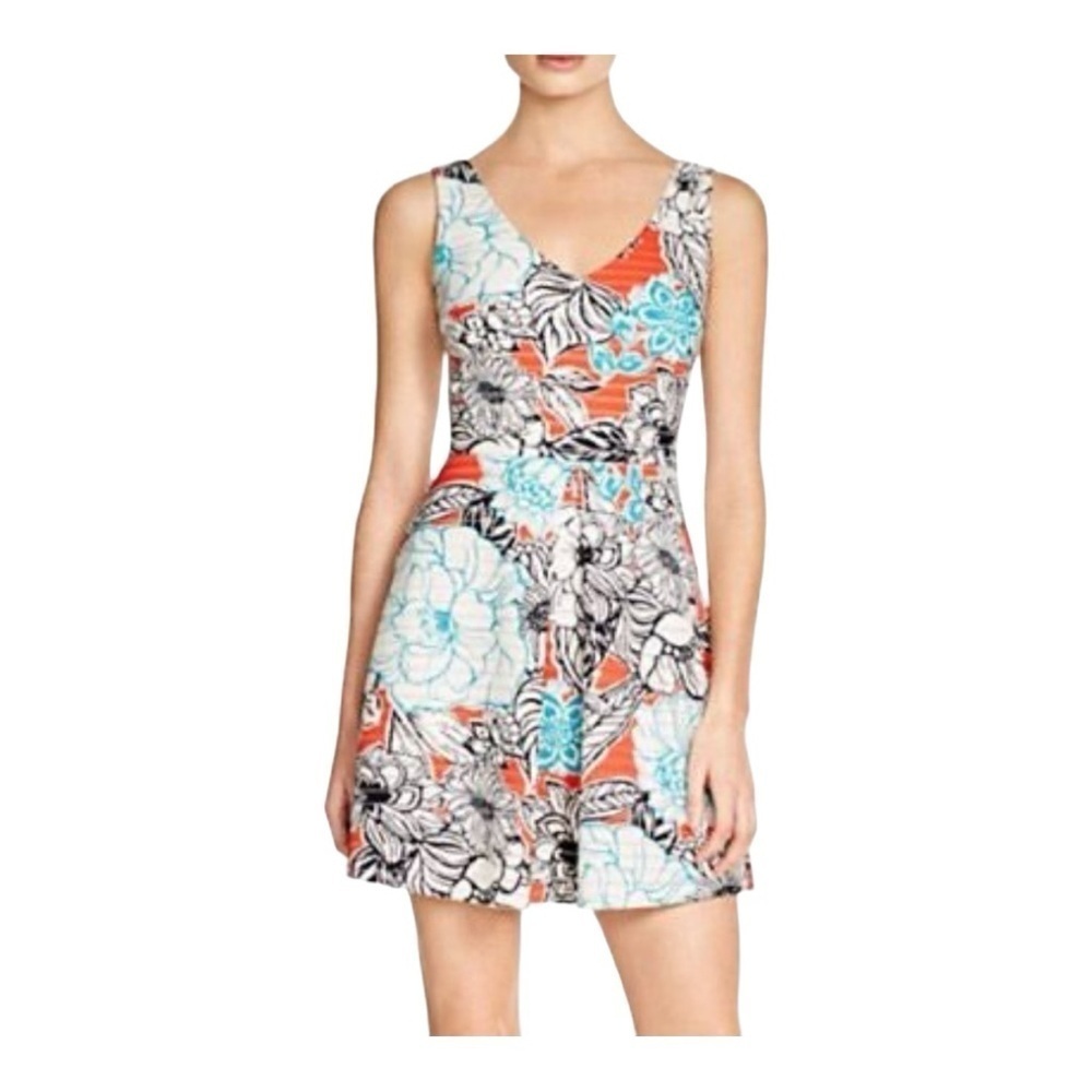 SOPRANO, WOMENS COLORFUL, FLORAL DRESS. SLEEVELESS CASUAL PULLOVER. SIZE M